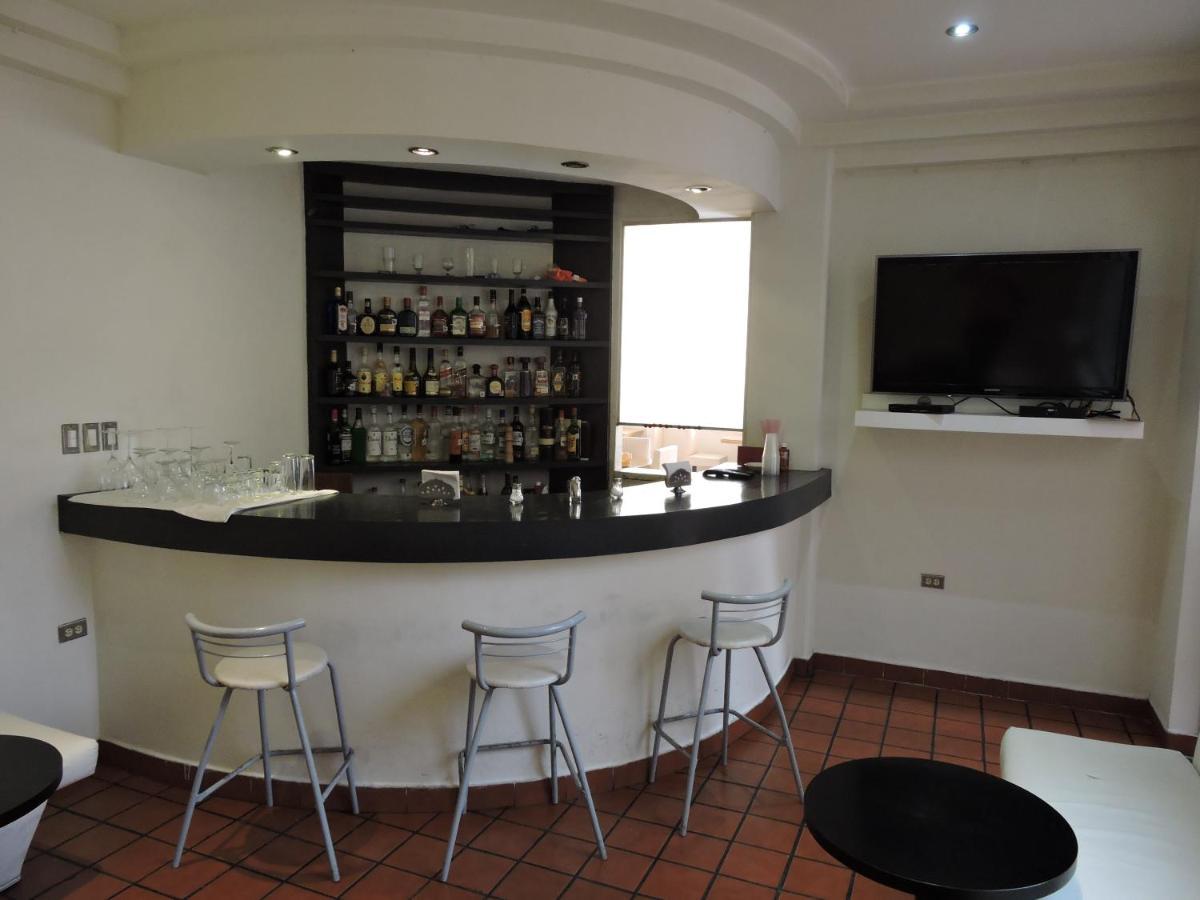 פואבלה Hotel Granada מראה חיצוני תמונה