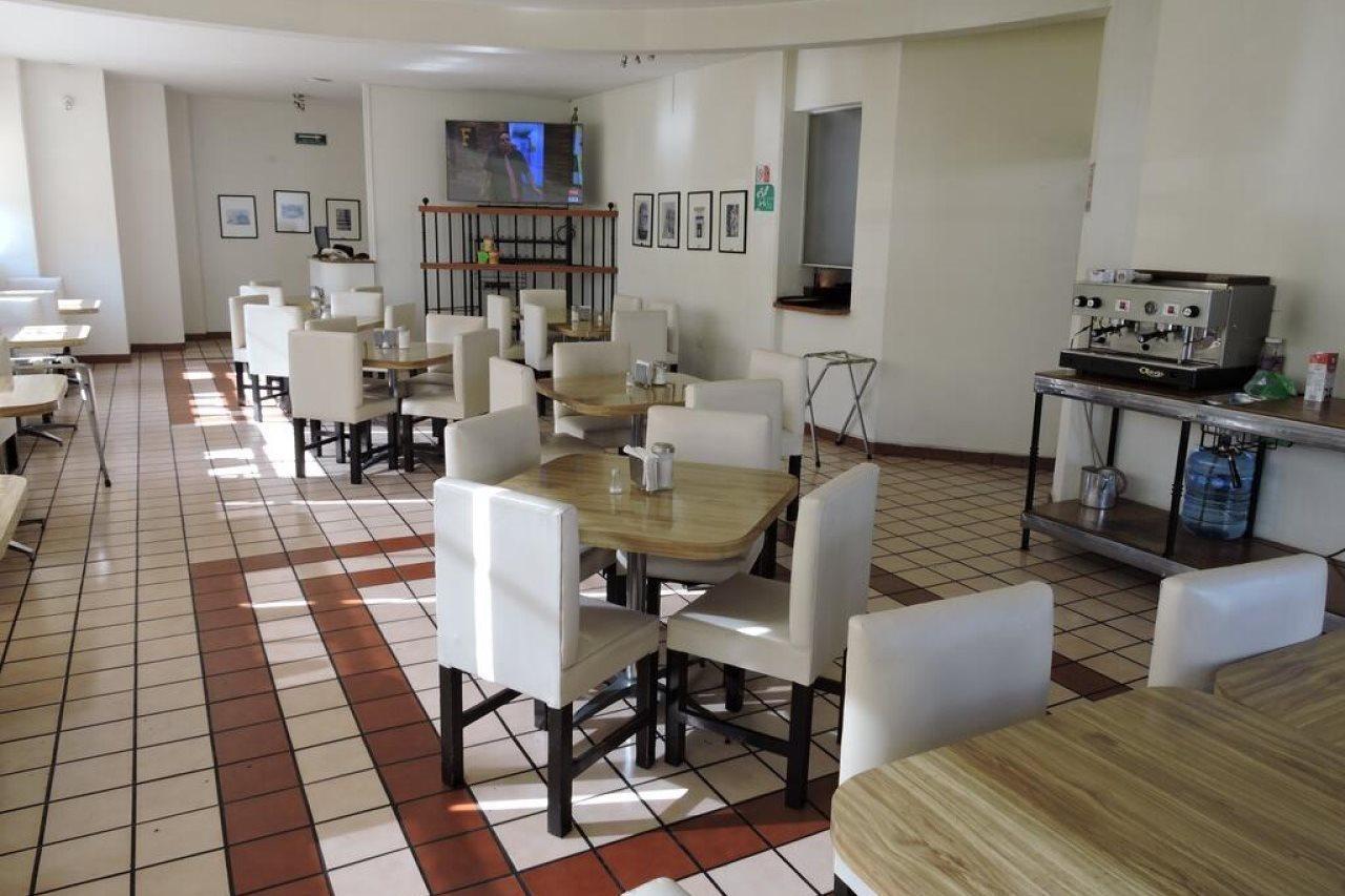 פואבלה Hotel Granada מראה חיצוני תמונה
