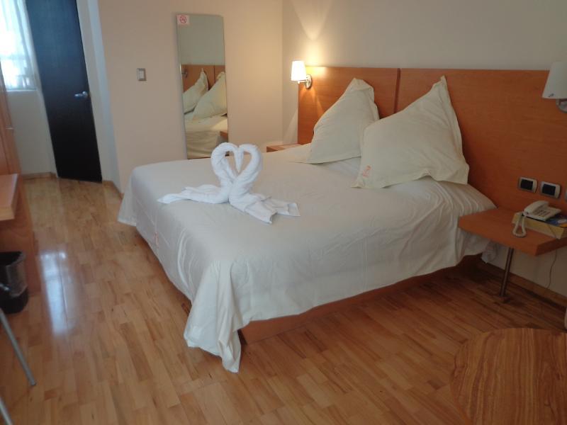 פואבלה Hotel Granada מראה חיצוני תמונה