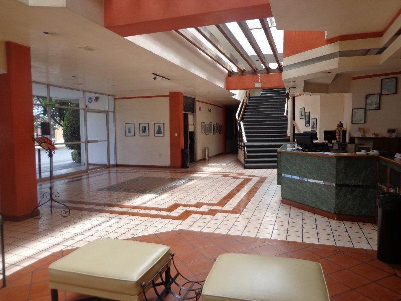 פואבלה Hotel Granada מראה חיצוני תמונה